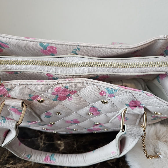 Under One Sky Pink Floral Quilted Satchel - Picture 2 of 7